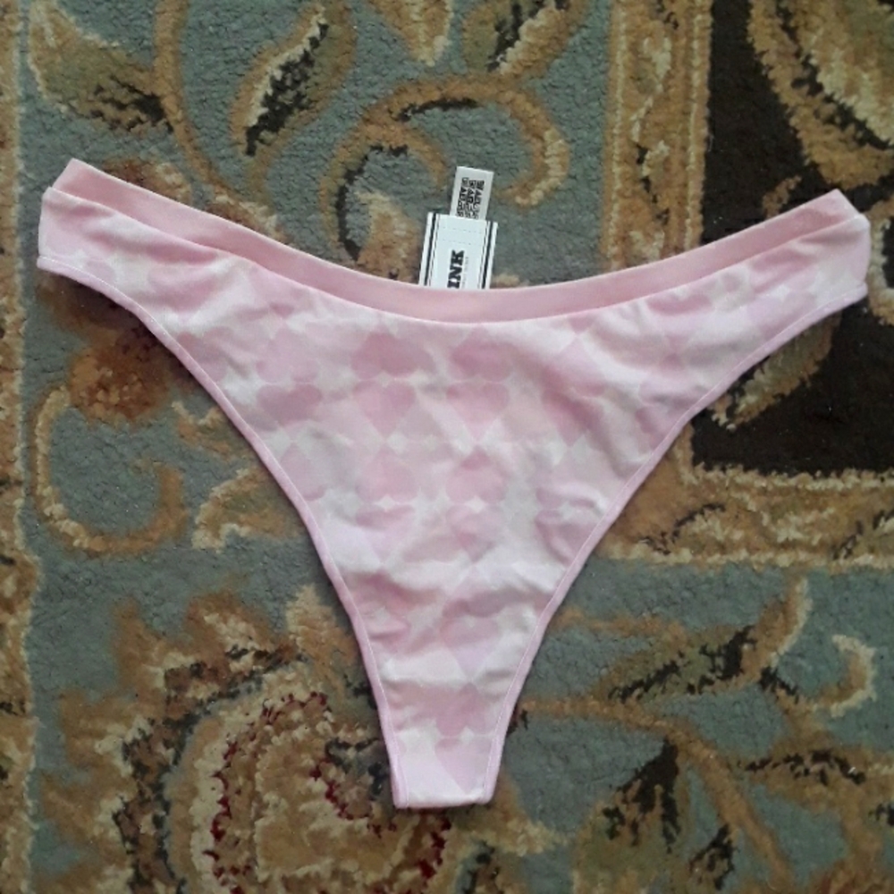 Pink VS thong - Picture 2 of 15